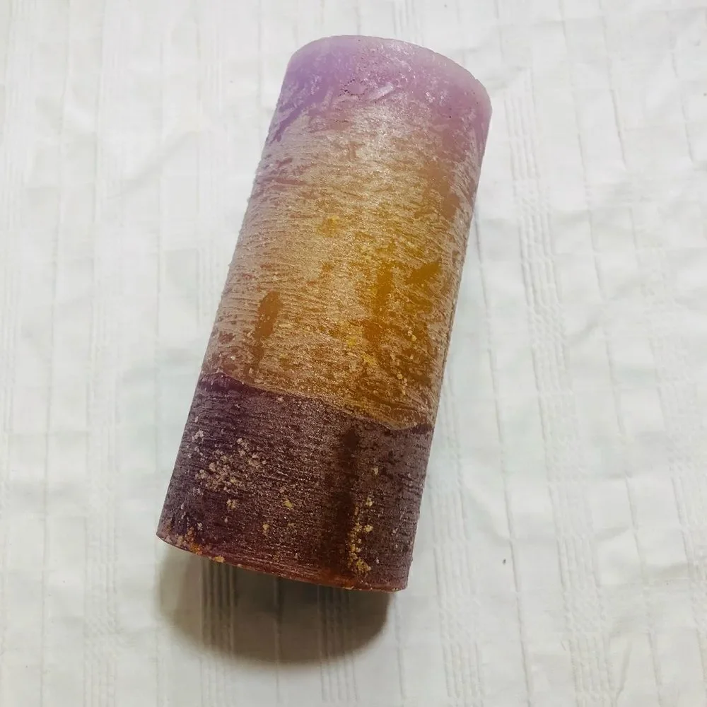 Handcrafted Timber Scented Candle (Purple/Gold)‎